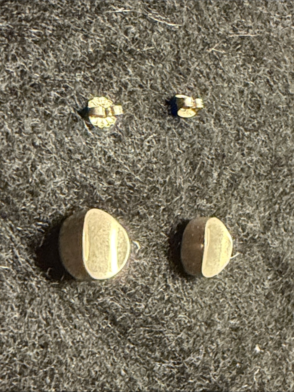 Vintage Minimal Round Silver Stud Earrings - Classic Women Jewelry - Picture 7 of 8